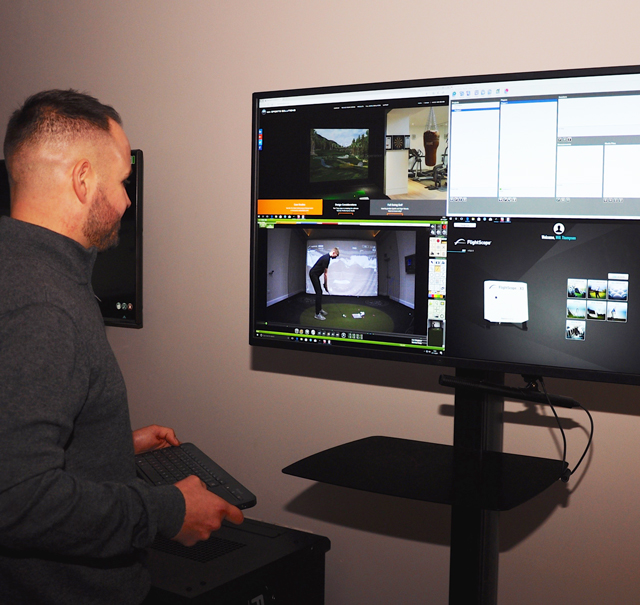 Swing analysis technology in the golf studio